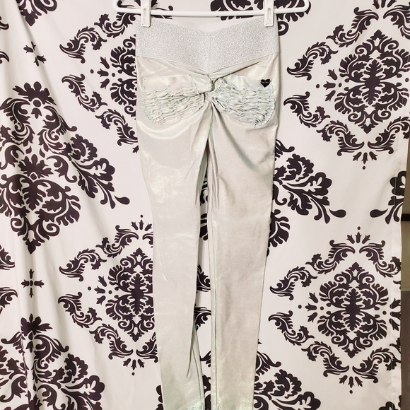 Cute Booty Lounge Leggings - Picture 13 of 14